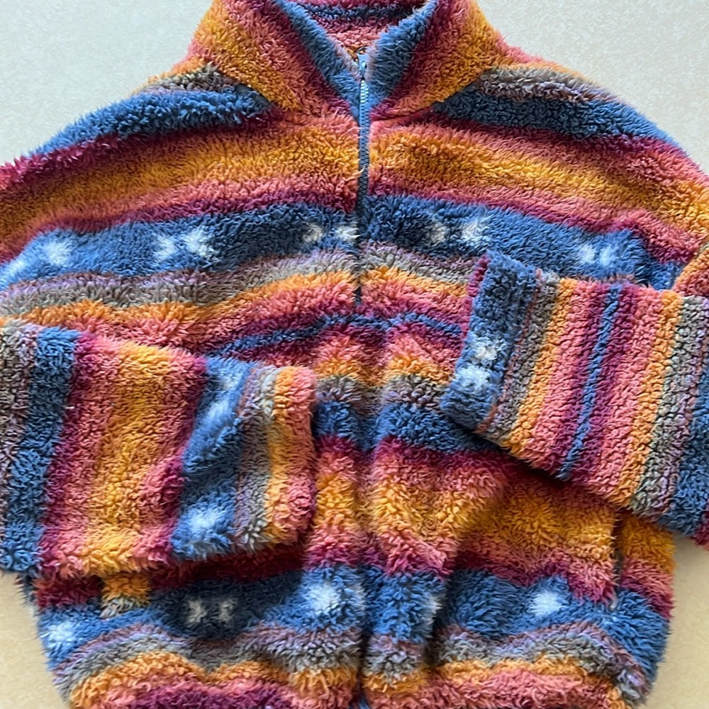 Adorable spring pullover! Brand new without tags never been worn